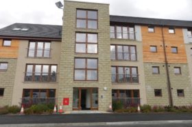 2 bedroom Flat to re...